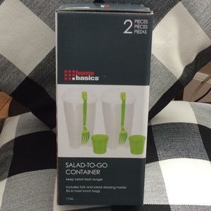Salad to go containers